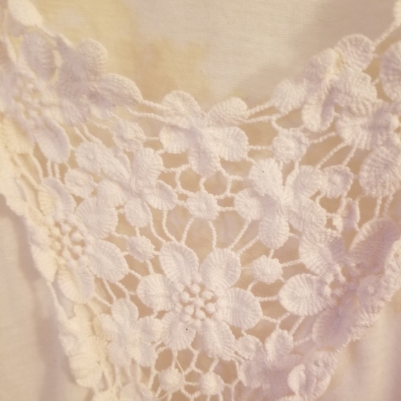 🆕️SOLD! Three Pack of Plus Size Shirts🆕️ - Picture 4 of 7